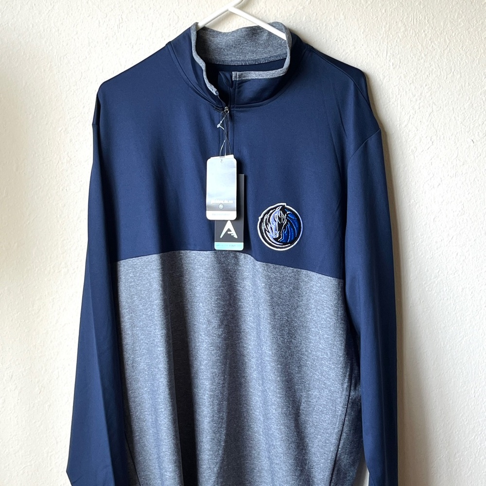 Men's Dallas Mavericks Navy and Gray Sweater